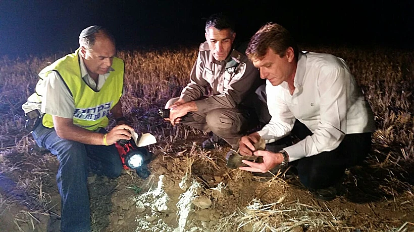 נפילת רקטה אמש במ.א. שדות נגב