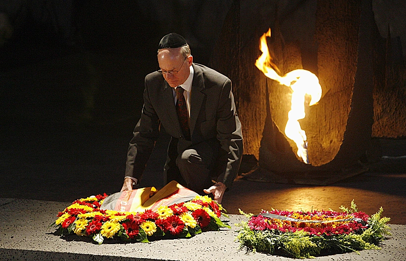 נורברט לאמרט, נשיא הבונדסטאג הגרמני, מבקר ביד ושם ב-2007