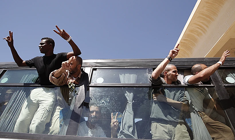 אסירים פלסטינים להיכנס לעזה דרך מעבר רפיח ממצרים