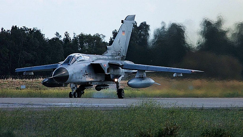 מטוס F-16 של חיל האוויר ממריא