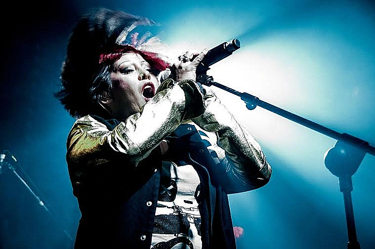 רפובליקה בהופעה בת