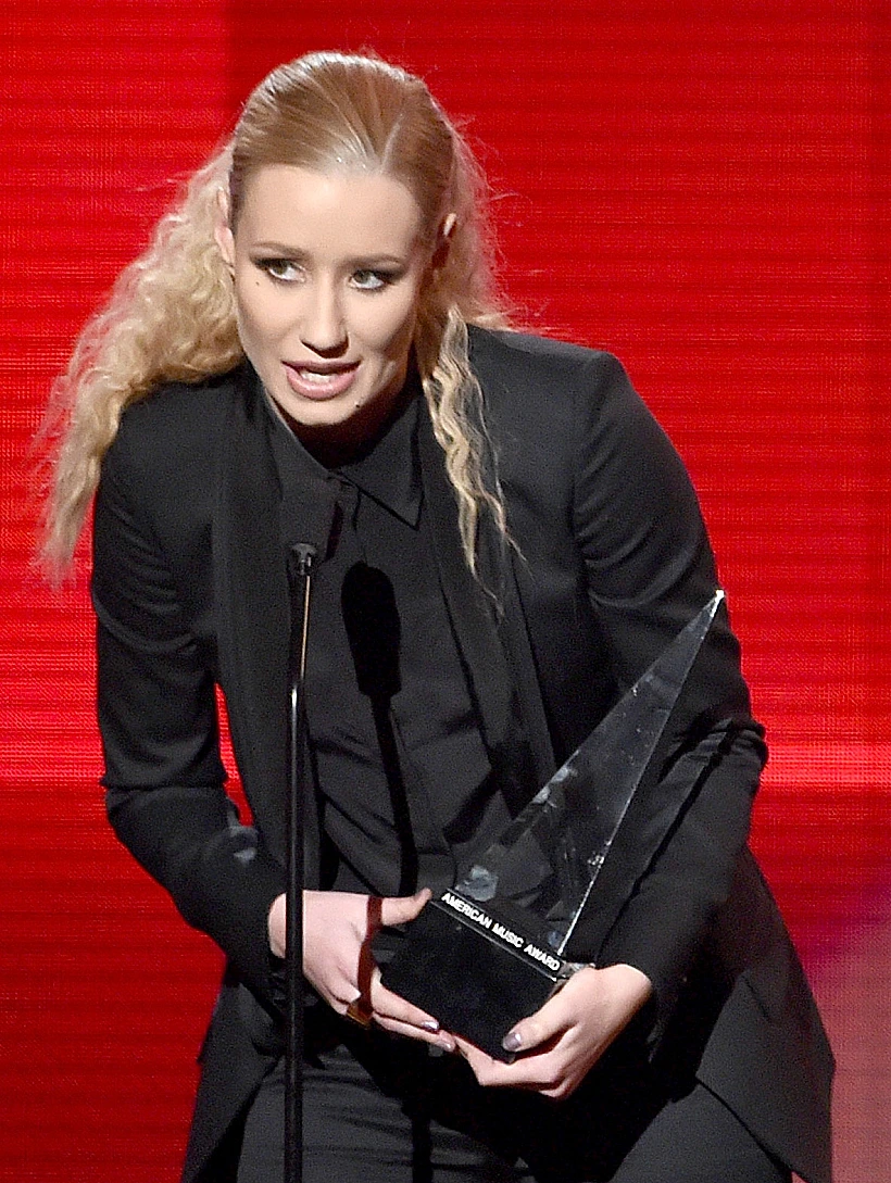 איגי אזליה ב- AMA 2014