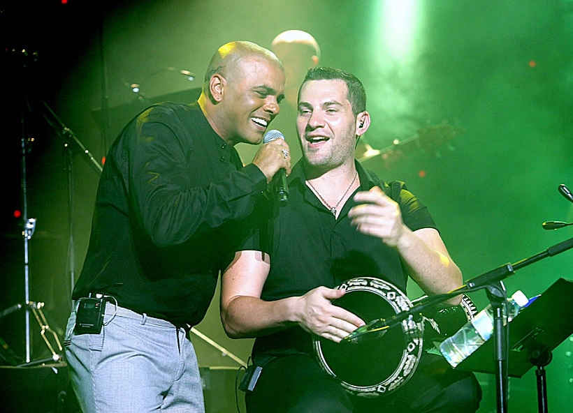 אייל גולן בהופעה בקיסריה