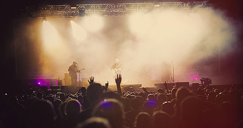 הפיקסיז בהופעה בישראל