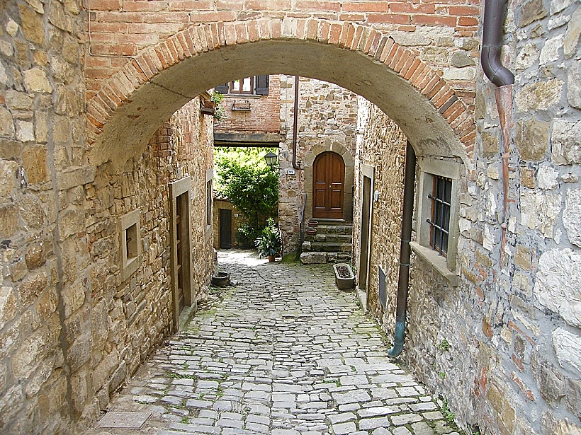 תמונה של גראווה אין קיאנטי  בטוסקנהלכתבה על טיול יין באזור תמונה בגודל מותאם אישית