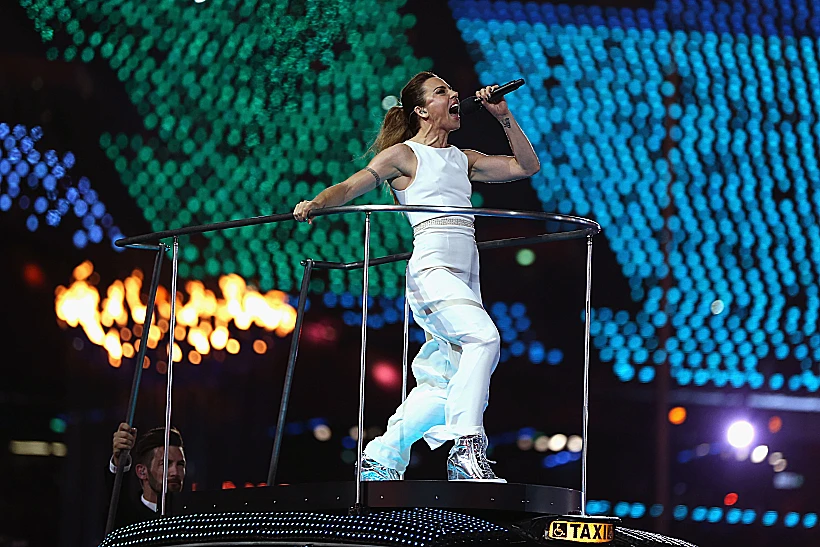 הספייס גירלז בטקס נעילת אולימפיאדת לונדון