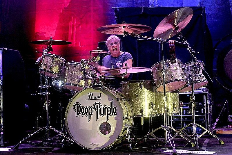 מתוך ההופעה של דיפ פרפל בקיסריה