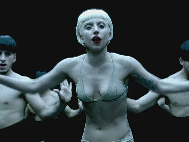 ליידי גאגא בקליפ 