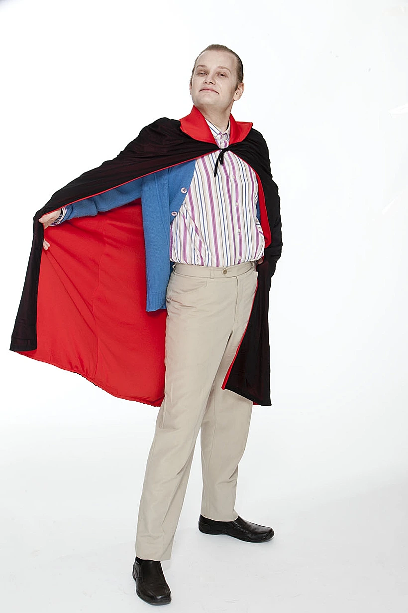 אולג שכטר מתוך היפה והחנון 3