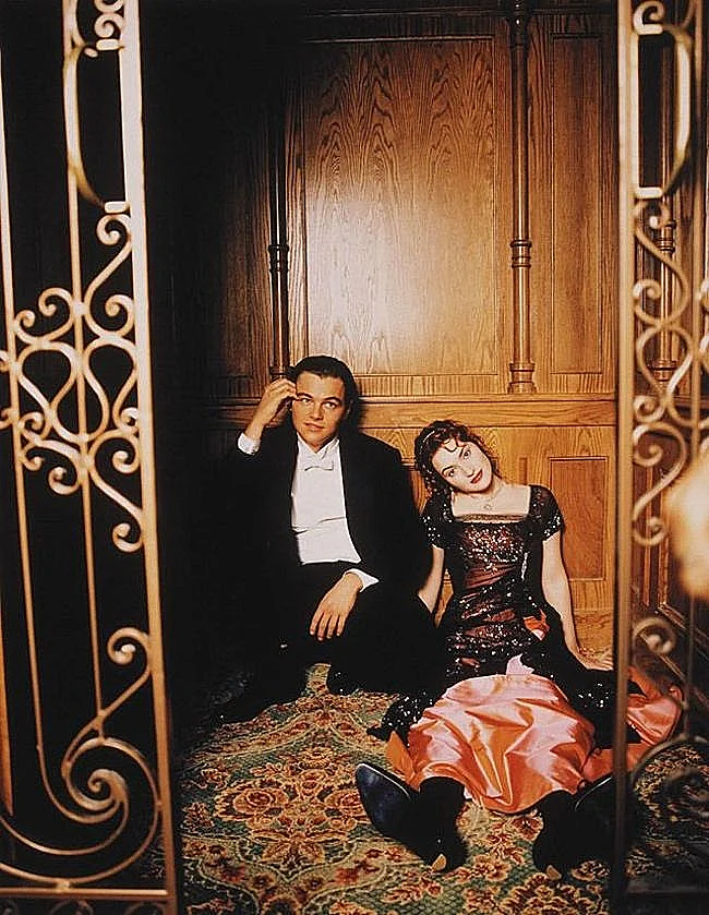 מאחורי הקלעים