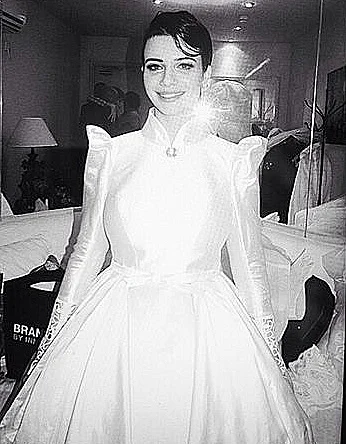 נינט טייב בשמלת כלה