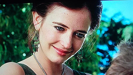 בדיקת שידורים בהבחנה גבוהה בטלוויזית Toshiba LCD 55SV685 (בונד)