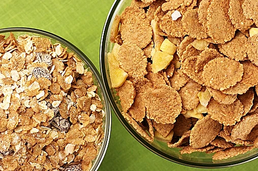 גרנולה וקורנפלקס