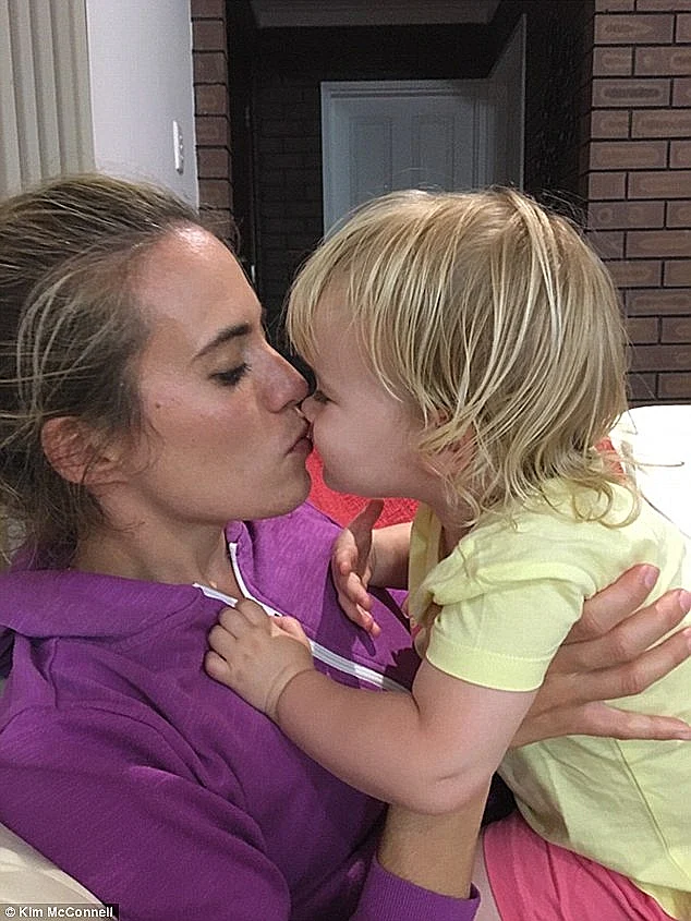 4 שעות לפני הלידה, האם אובחנה עם סרטן אלים