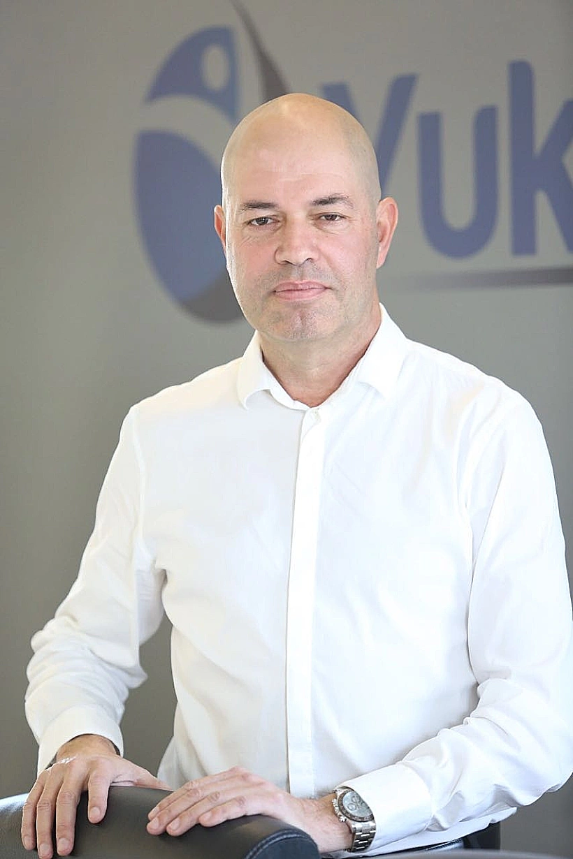 יוסי הרצוג, איש עסקים שעבר שבץ מוחי, התקף לב וגידול סרטני