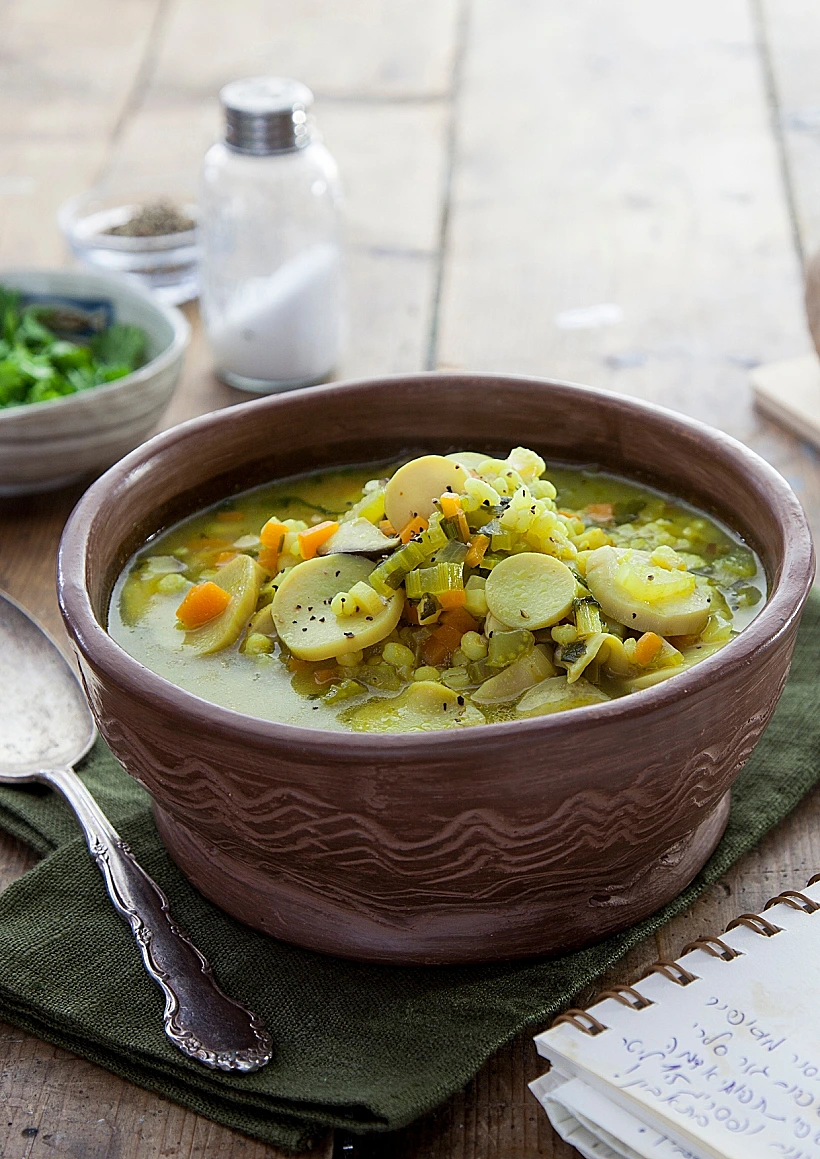 מרק גריסים ושורש כורכום