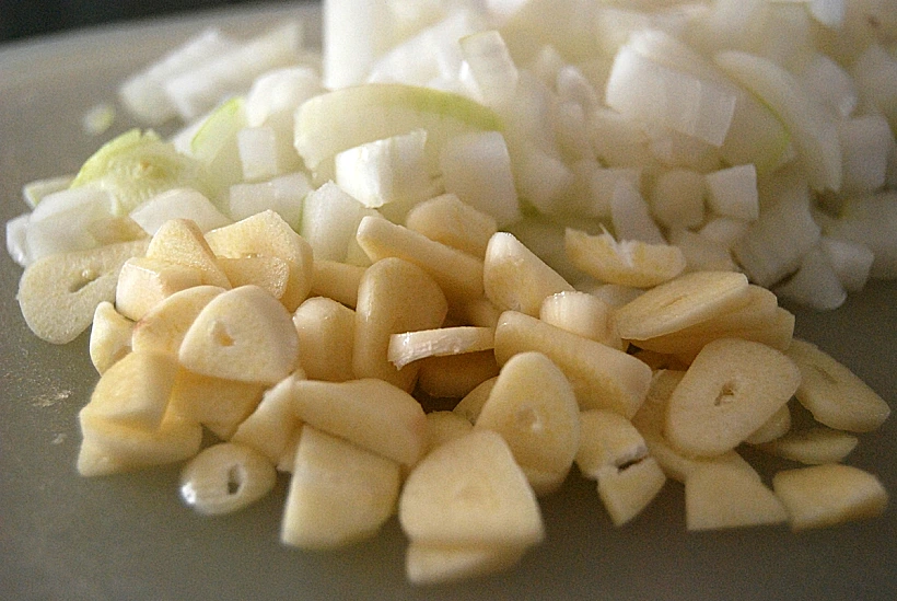 ספגטי עם כדורי בשר ברוטב עגבניות