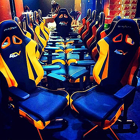 כסאות DXRACER