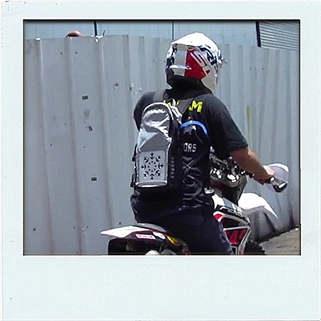 קרוסלה שנדלקת בלילה?