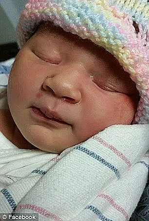 התינוק נולד בריא