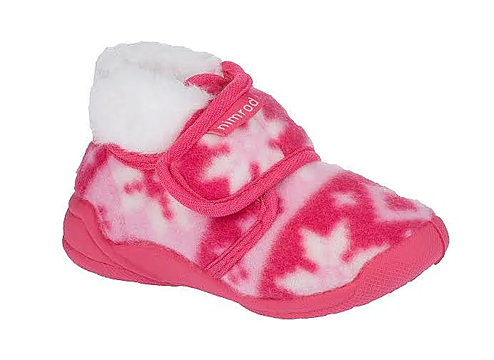 מחממים את הבייביז בסערה: קים קרדשיאן והבת