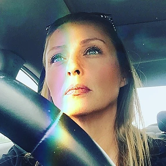 תיקח את המשפחה לאי בודד(אינסטגרם )