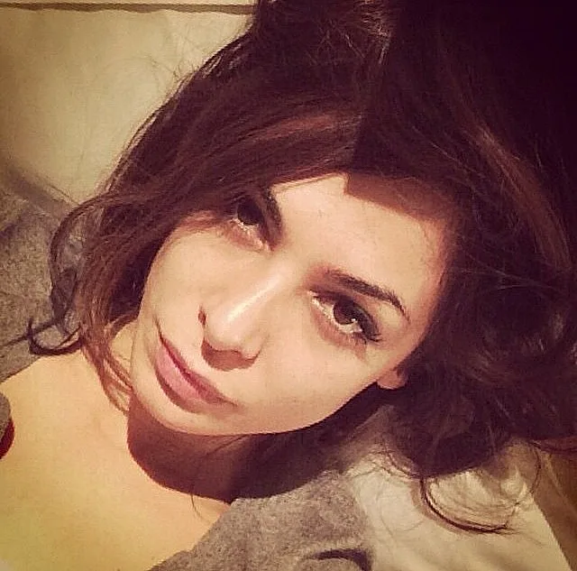 כוכבות ללא איפור