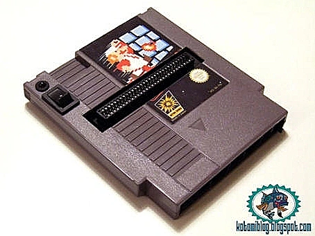 קונסולות מעוצבות: זה נראה כמו קלטת של NES, אך למעשה היא מכילה את הקונסולה כולה!