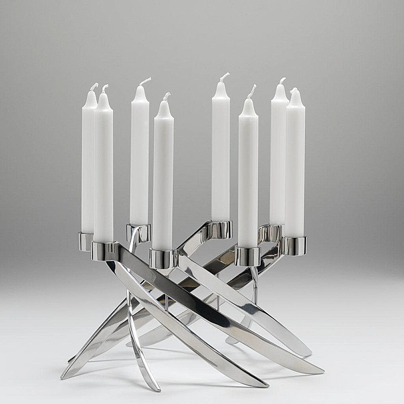 חנוכיה בעיצוב דני של בלו בנדנה