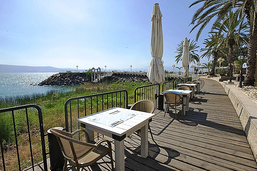 מסעדת מרינדו בנמל עין גב