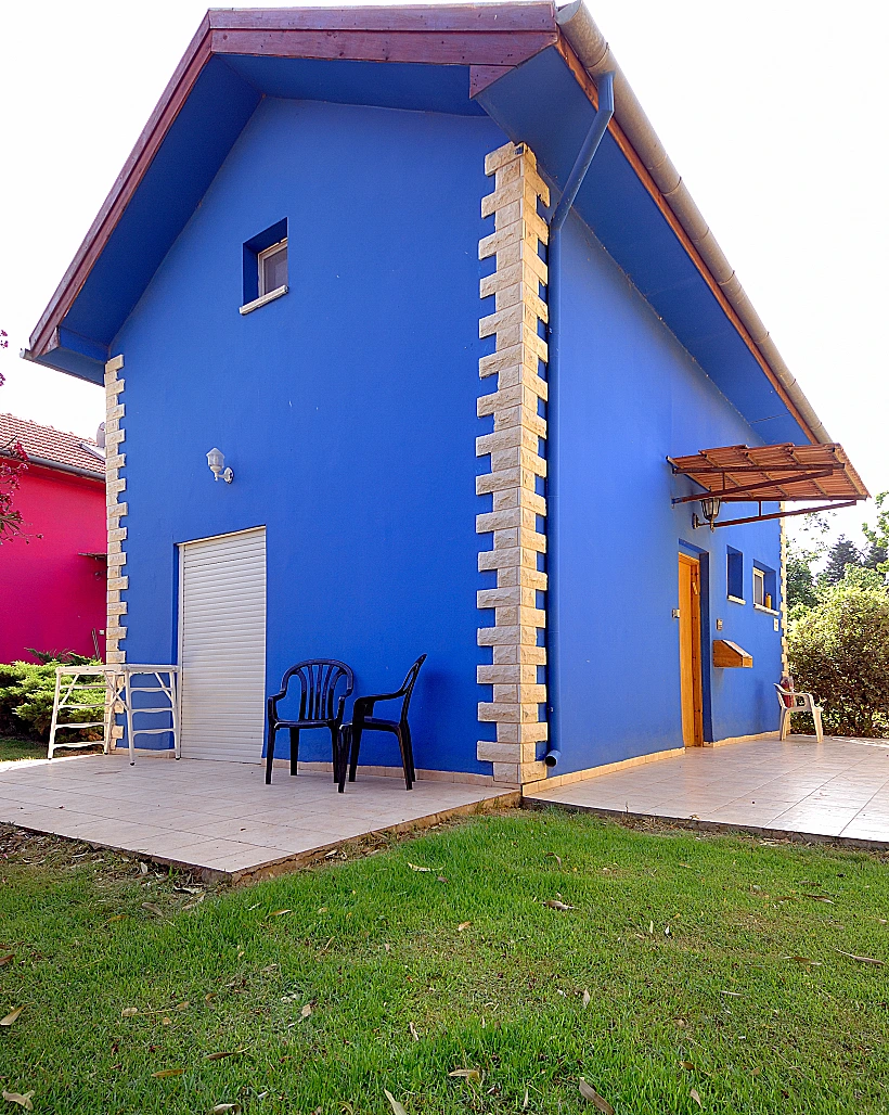 בסגנון צבעוני - כל צימר צבוע בצבע אחר