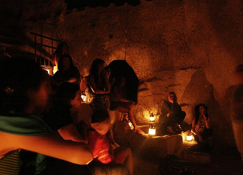 במערות בית גוברין