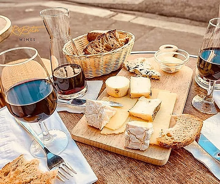 יין וגבינות