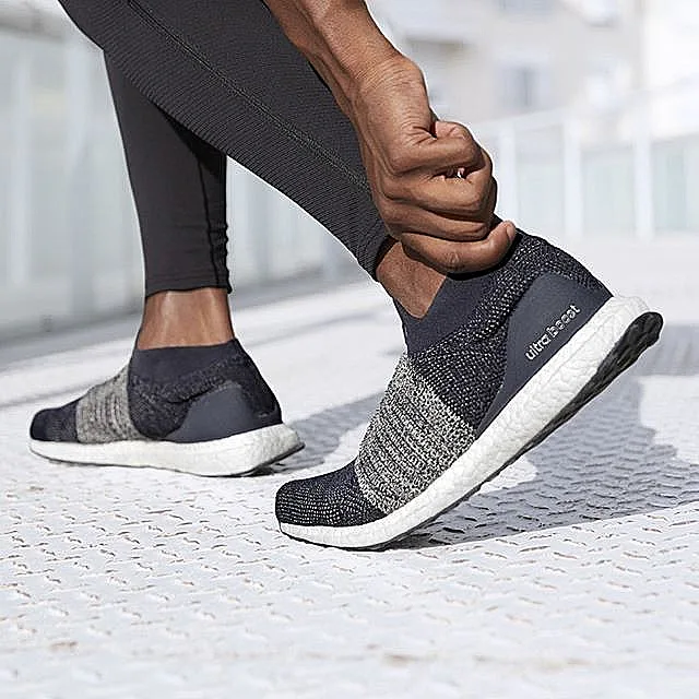 UltraBOOST Laceless