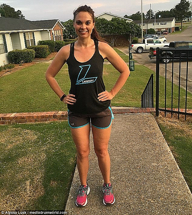 איך שתיית מים סייעה לה לרזות