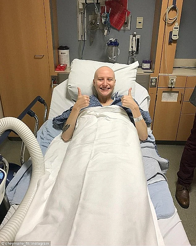 דוגמנית כושר נלחמת בסרטן