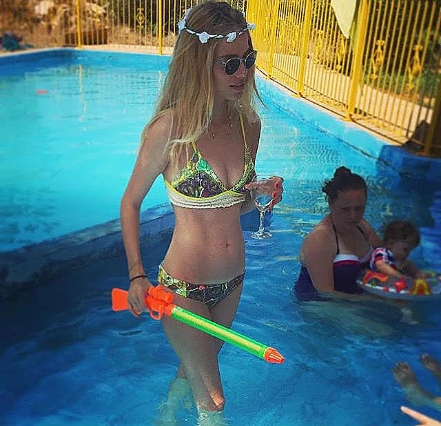 איך המפורסמות חוזרות לגזרה אחרי הלידה?