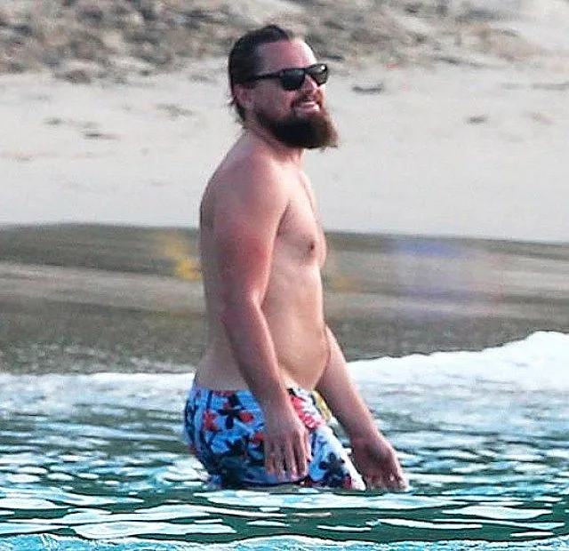 דאד בוד: גברים שחררו כרסים