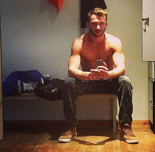 איך המפורסמות מתלבשות לספורט?