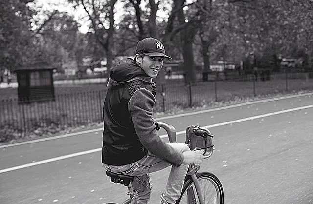 איך המפורסמות מתלבשות לספורט?