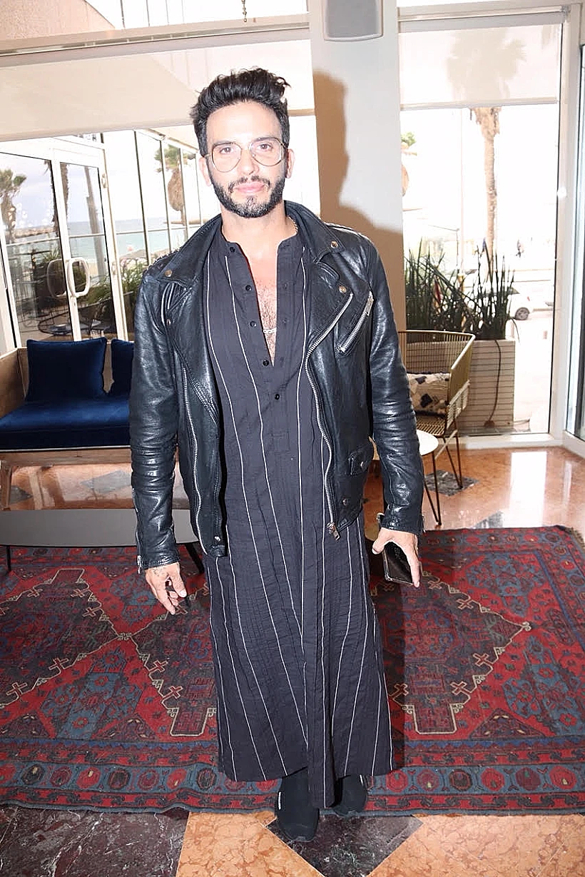 מושיק גלאמין במראה הגלביה