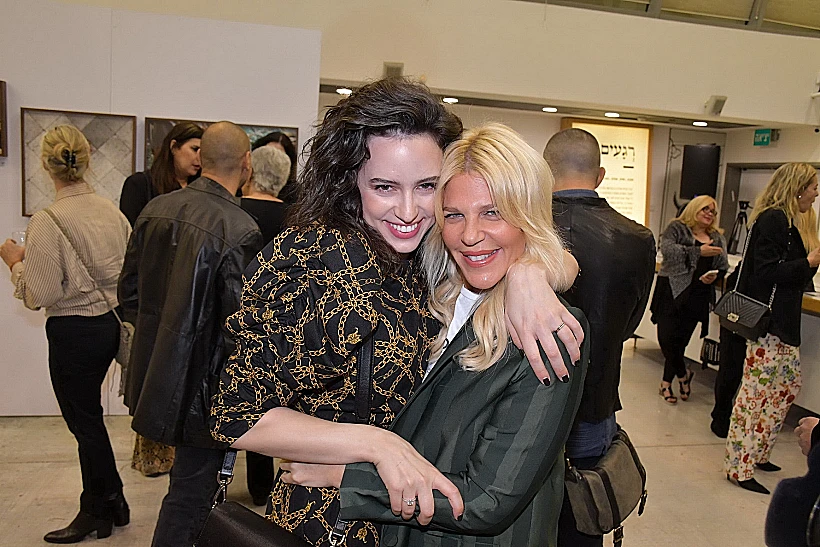 מסתמן: סנדרה רינגלר וקורין גדעון מיודדות