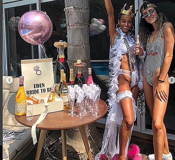 מתנות מפונפנות