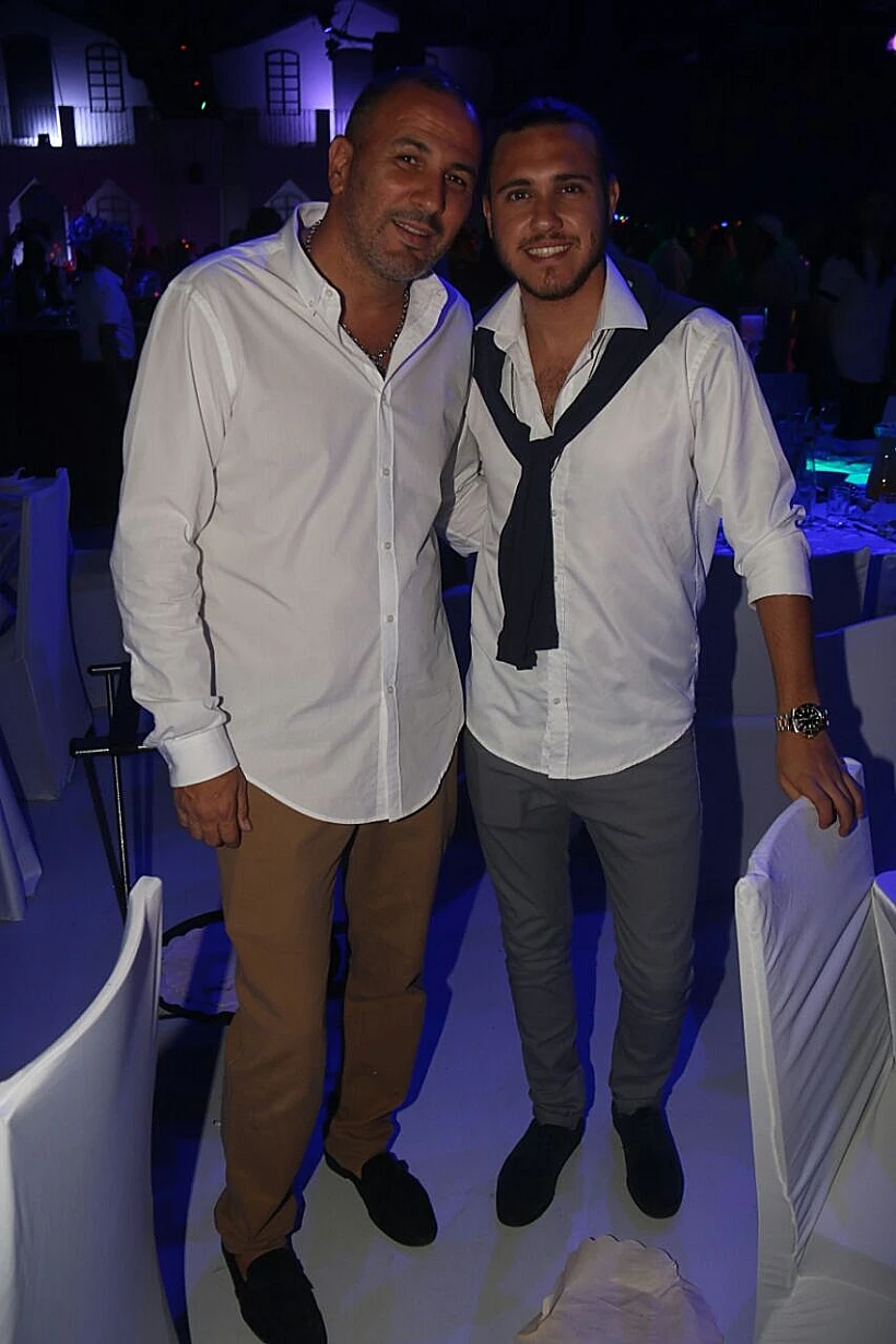 רוברטו ונאור אורמיה. דש לעבר