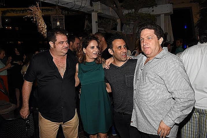 שחקני הסדרה 