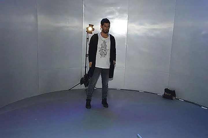 פאר טסי. אני ? דוגמן? הצחקתם אותי