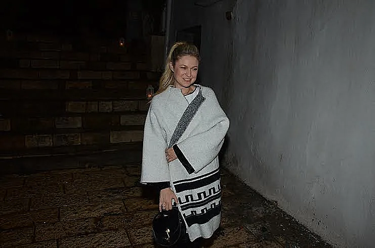 מיכל ינאי. עטופה למשעי