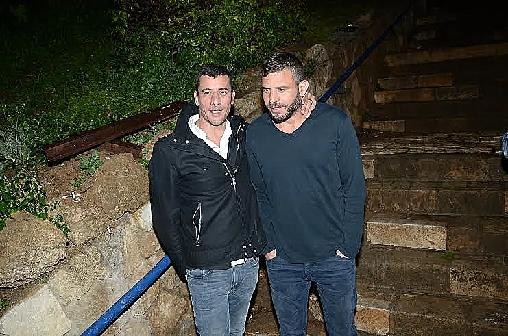 נדב שצר. המארח?