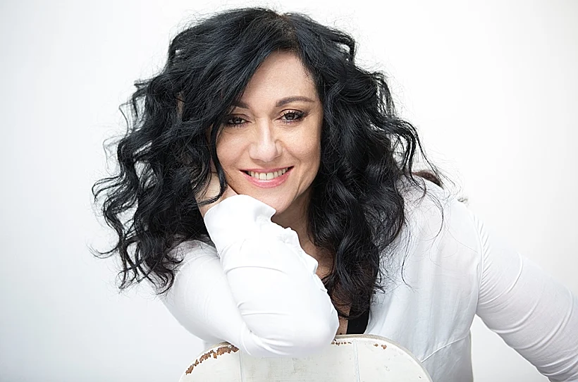 שלומית אהרון