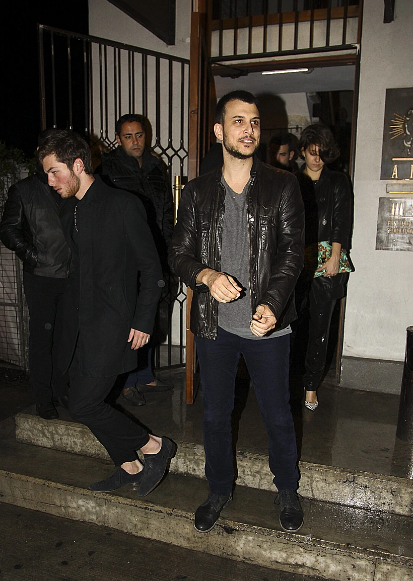 אסי עזר ואלברט